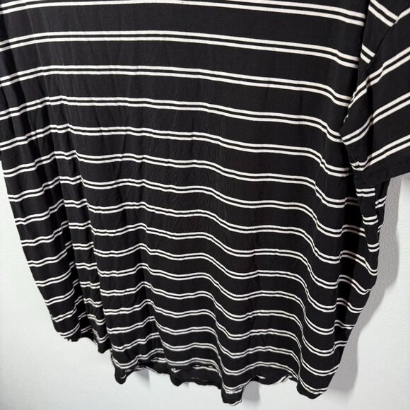 Time & Tru Womens Black/White Striped V-Neck T-Shirt XXL Relaxed Fit Stretch - Picture 6 of 10